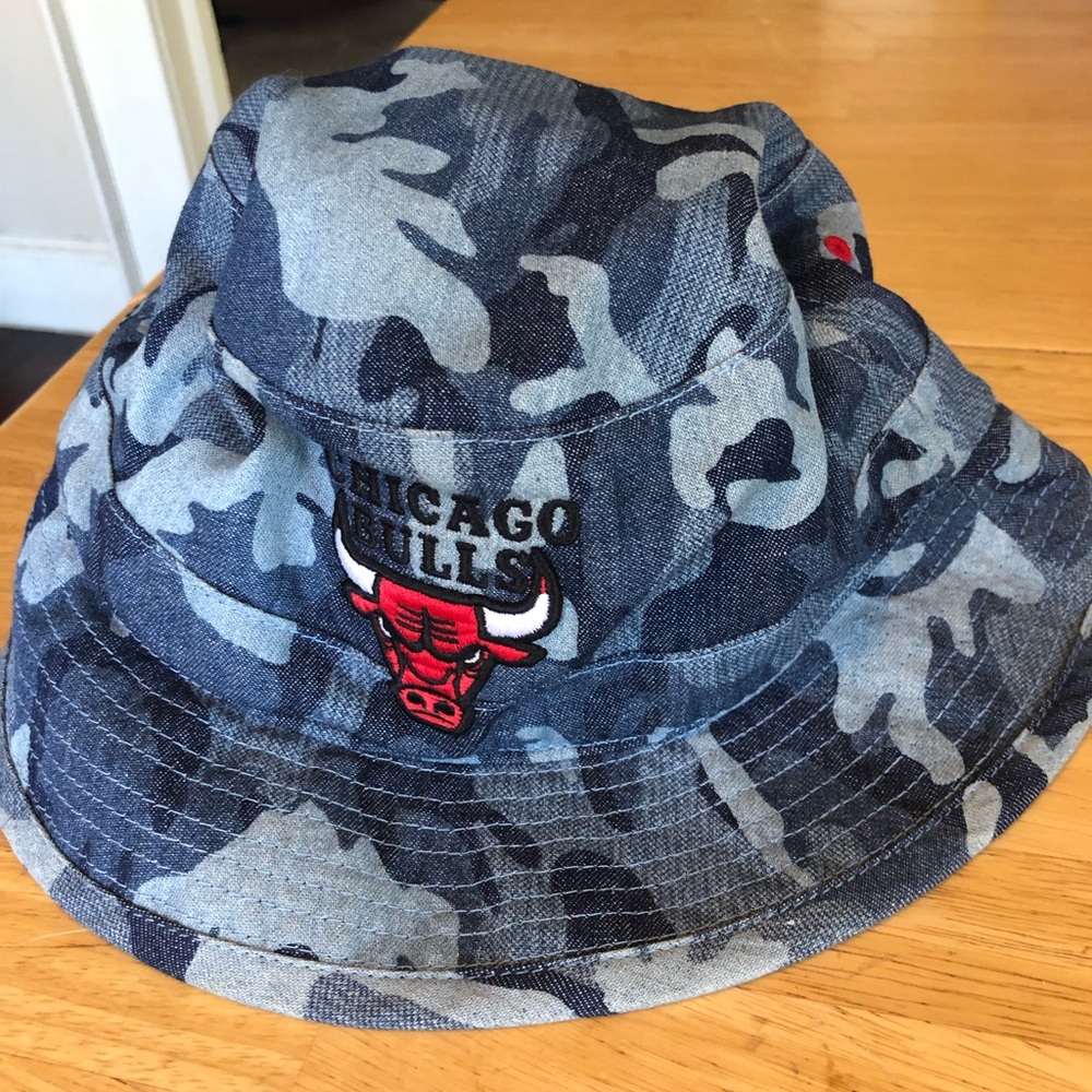 Chicago Bulls hat - Picture 3 of 8